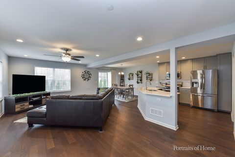 Tiny photo for 575 BOBBY ANN Court #575, Roselle, IL 60172 (MLS # 12587379)