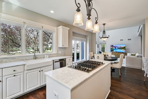 Tiny photo for 708 Fairfield Court, Westmont, IL 60559 (MLS # 12603415)