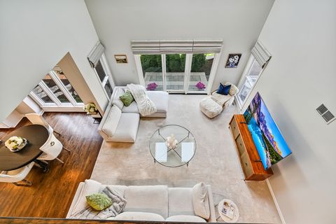 Tiny photo for 708 Fairfield Court, Westmont, IL 60559 (MLS # 12603415)