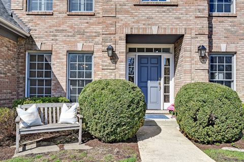 Tiny photo for 708 Fairfield Court, Westmont, IL 60559 (MLS # 12603415)