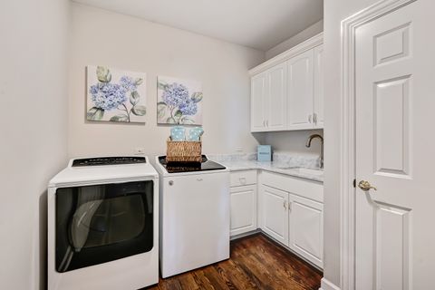 Tiny photo for 708 Fairfield Court, Westmont, IL 60559 (MLS # 12603415)