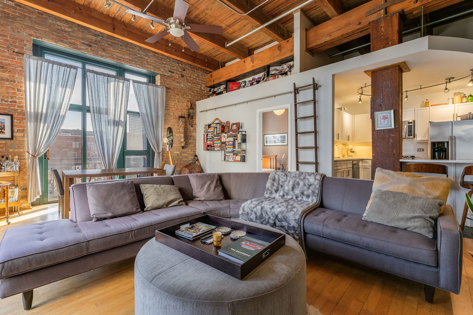 1632 S Indiana Avenue 302