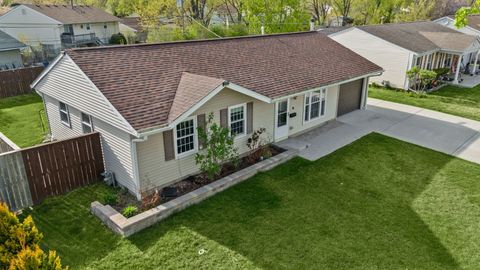 Tiny photo for 604 Newberry Drive, Streamwood, IL 60107 (MLS # 12615960)