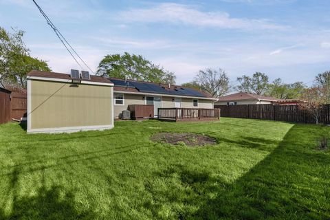 Tiny photo for 604 Newberry Drive, Streamwood, IL 60107 (MLS # 12615960)