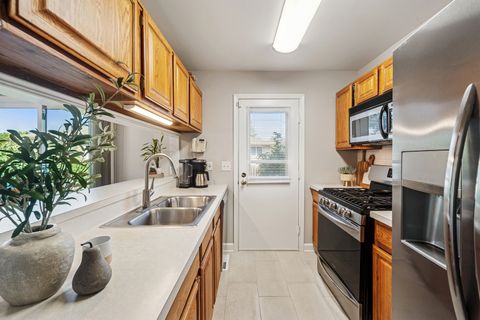 Tiny photo for 2925 Denton Court, Westchester, IL 60154 (MLS # 12474266)