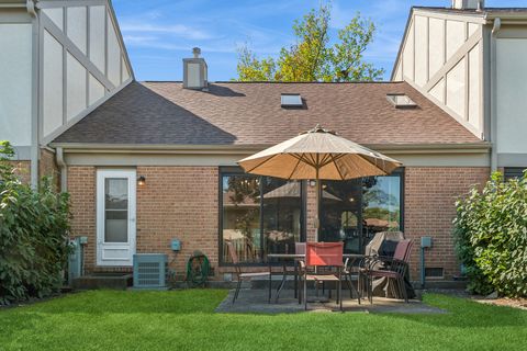 Tiny photo for 2925 Denton Court, Westchester, IL 60154 (MLS # 12474266)