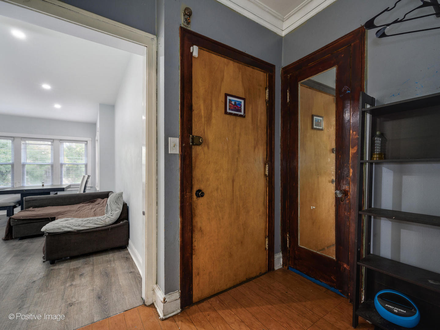 6423 N Leavitt Street