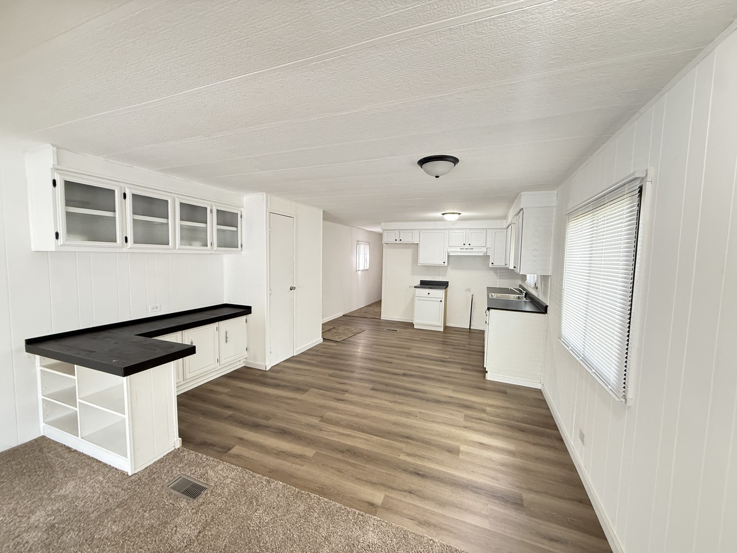 1712 S Dixie Highway 124