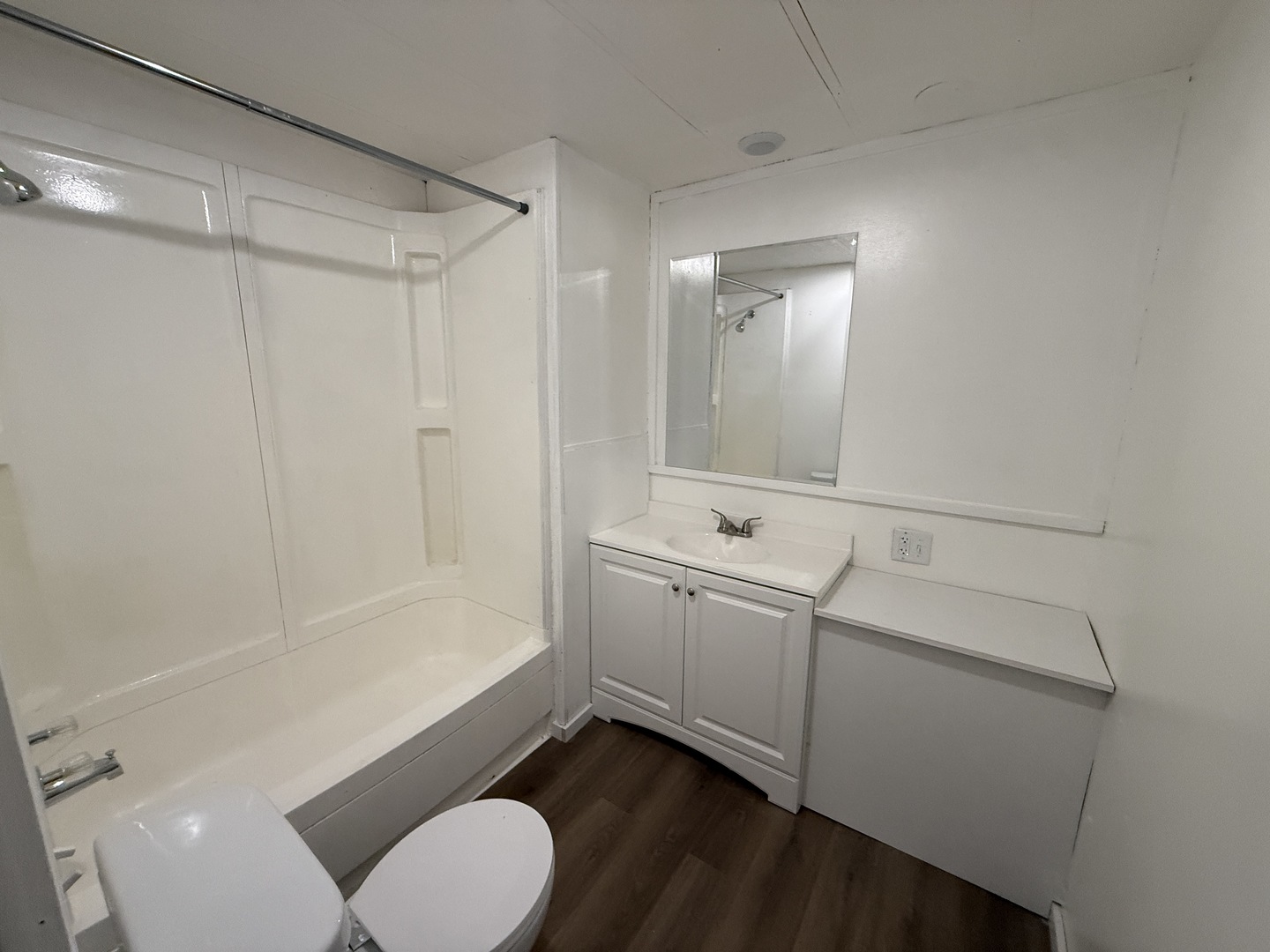 1712 S Dixie Highway 124