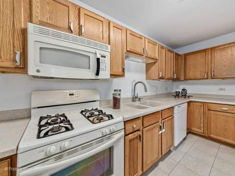 Tiny photo for 8000 Kilpatrick Avenue #2F, Skokie, IL 60076 (MLS # 12695044)