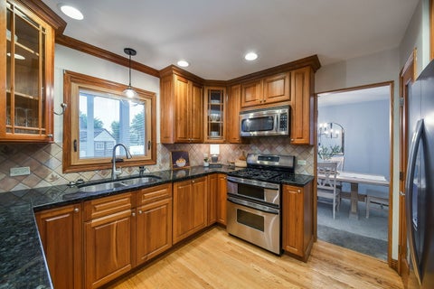 Tiny photo for 1210 Robin Drive, Elk Grove Village, IL 60007 (MLS # 12672167)