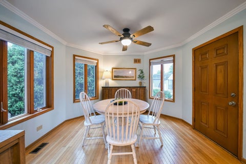 Tiny photo for 1210 Robin Drive, Elk Grove Village, IL 60007 (MLS # 12672167)