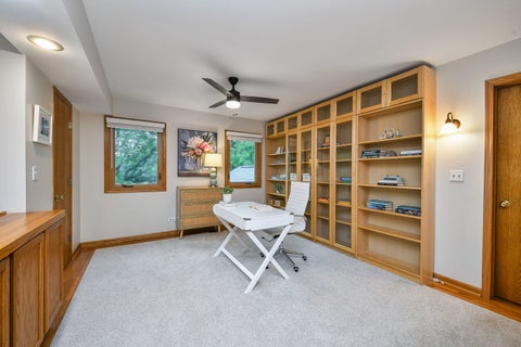 Tiny photo for 1210 Robin Drive, Elk Grove Village, IL 60007 (MLS # 12672167)