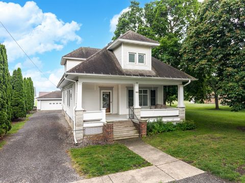 Photo of 316 E Cleveland Street, Cullom, IL 60929 (MLS # 12669068)