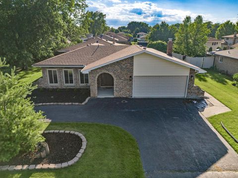 Tiny photo for 14014 Tod William Drive, Orland Park, IL 60462 (MLS # 12686944)