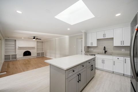 Tiny photo for 14014 Tod William Drive, Orland Park, IL 60462 (MLS # 12686944)
