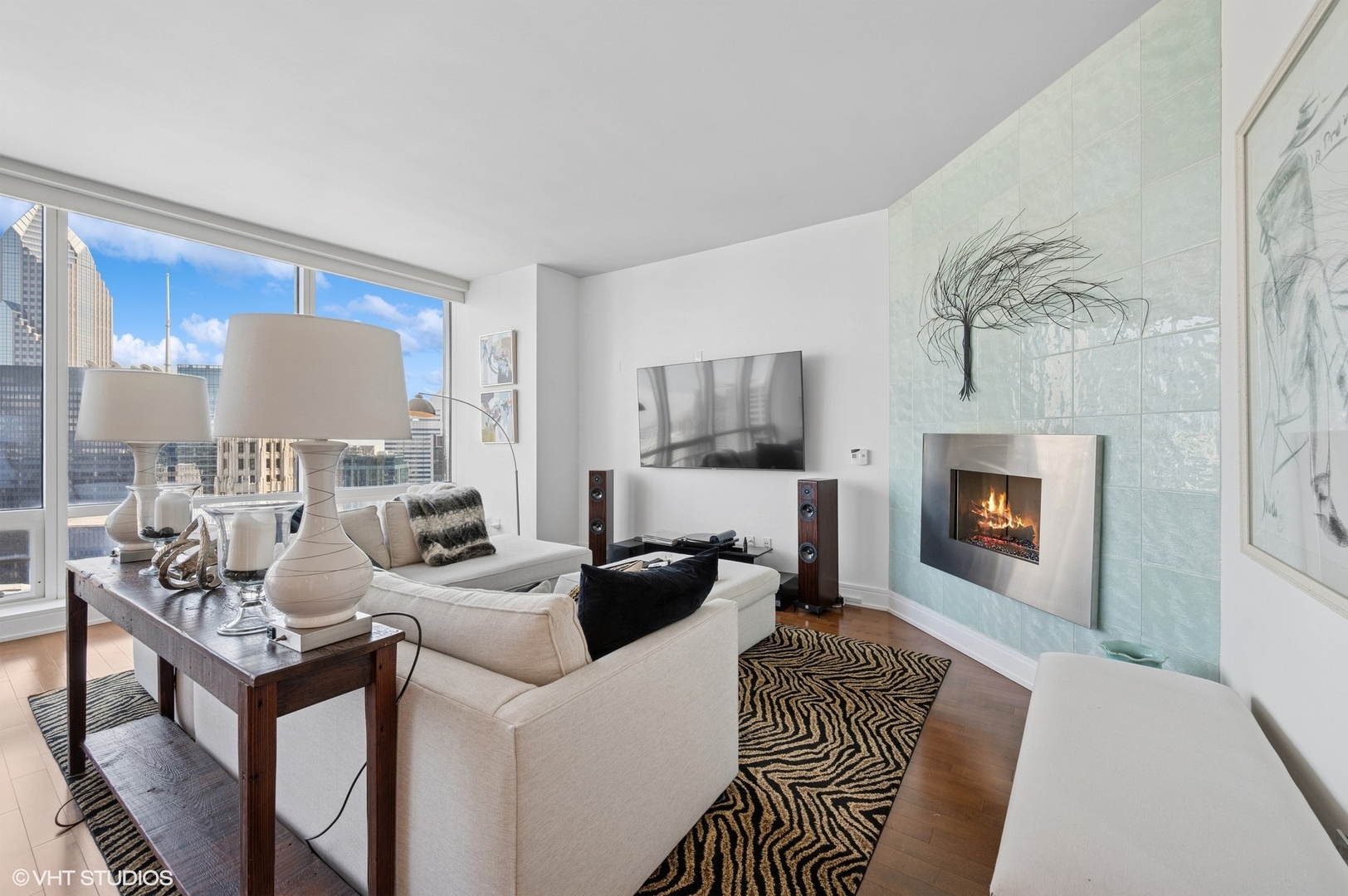 401 N Wabash Avenue 32J