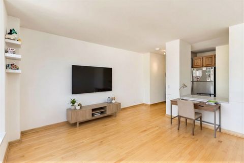 Tiny photo for 899 S Plymouth Court #2010, Chicago, IL 60605 (MLS # 12596977)