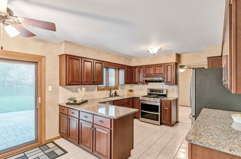 Tiny photo for 1813 Chippingham Road, Woodridge, IL 60517 (MLS # 12628315)