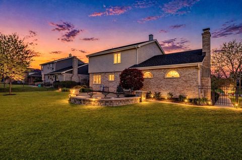 Tiny photo for 1813 Chippingham Road, Woodridge, IL 60517 (MLS # 12628315)