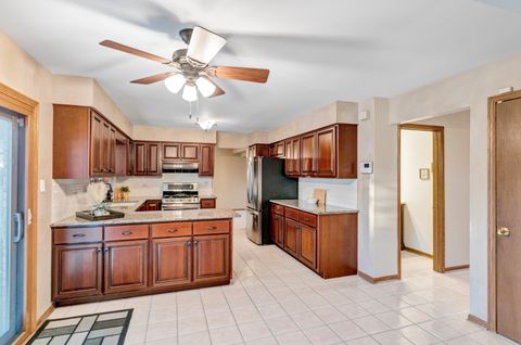 Tiny photo for 1813 Chippingham Road, Woodridge, IL 60517 (MLS # 12628315)