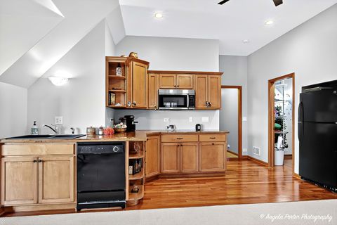 Tiny photo for 5012 W Lake Shore Drive, Wonder Lake, IL 60097 (MLS # 12575111)