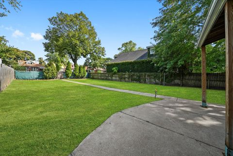 Tiny photo for 6540 S Vernon Avenue, Chicago, IL 60637 (MLS # 12584814)