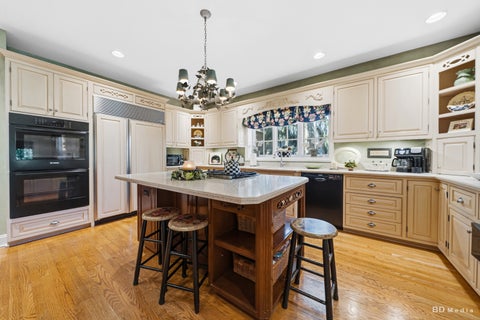 Tiny photo for 2637 WALLACE Drive, Flossmoor, IL 60422 (MLS # 12789355)