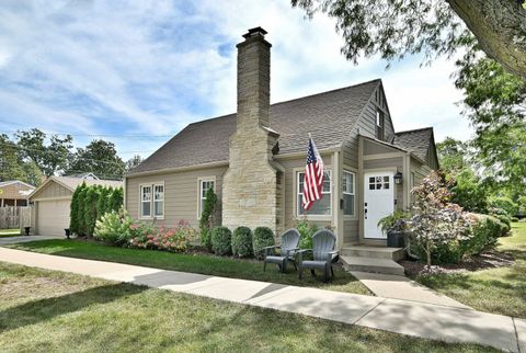 Tiny photo for 247 Harlem Avenue, Glenview, IL 60025 (MLS # 12488205)