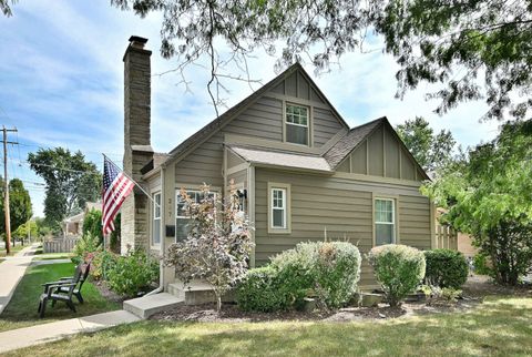 Tiny photo for 247 Harlem Avenue, Glenview, IL 60025 (MLS # 12488205)