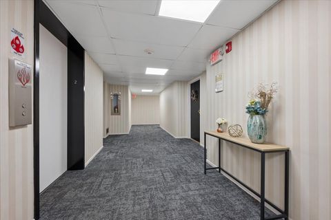 Tiny photo for 203 N KENILWORTH Avenue #2P, Oak Park, IL 60302 (MLS # 12687013)