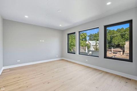 Tiny photo for 4203 N Drake Avenue, Chicago, IL 60618 (MLS # 12466850)