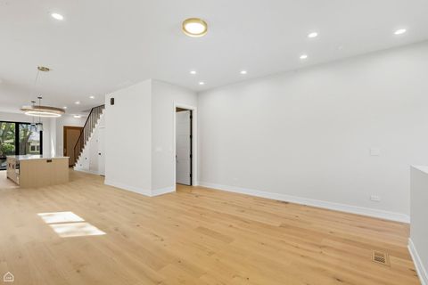 Tiny photo for 4203 N Drake Avenue, Chicago, IL 60618 (MLS # 12466850)