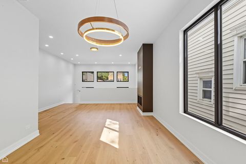 Tiny photo for 4203 N Drake Avenue, Chicago, IL 60618 (MLS # 12466850)