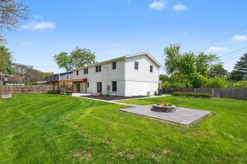 Tiny photo for Glenview, IL 60025 (MLS # 12633621)