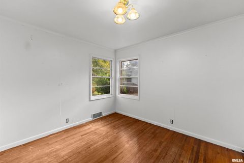 Tiny photo for 1115 N 4TH Street, Clinton, IA 52732 (MLS # QC4268942)