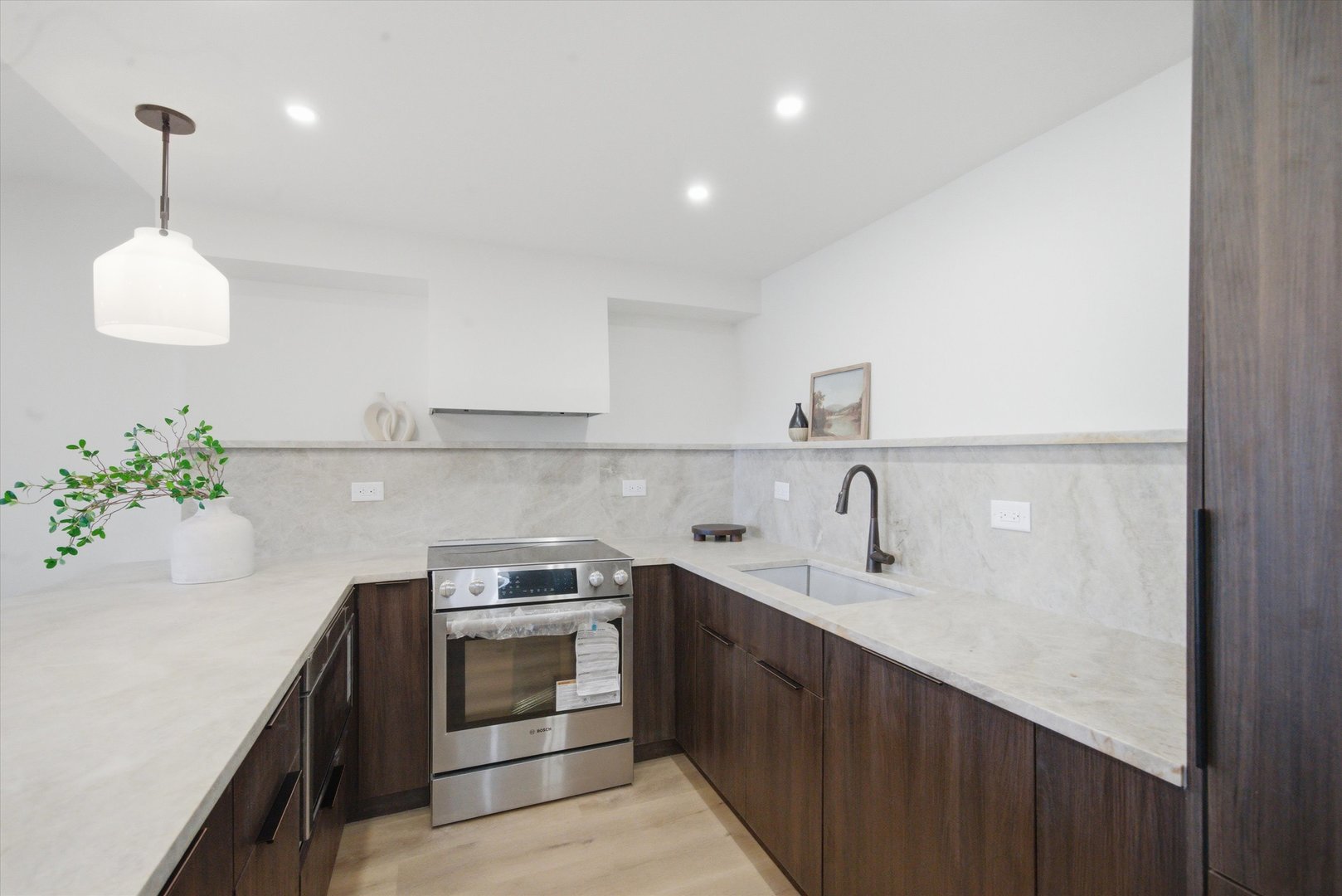 1560 N Sandburg Terrace 1210J