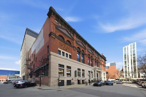 Tiny photo for 1560 N Sandburg Terrace #1210J, Chicago, IL 60610 (MLS # 12605810)