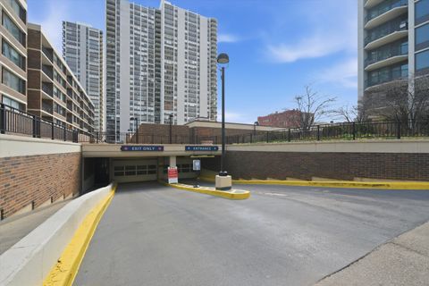 Tiny photo for 1560 N Sandburg Terrace #1210J, Chicago, IL 60610 (MLS # 12605810)