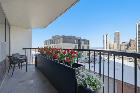 Tiny photo for 1560 N Sandburg Terrace #1210J, Chicago, IL 60610 (MLS # 12605810)
