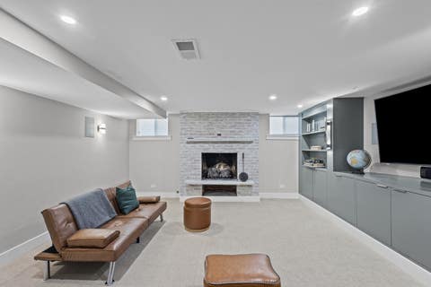 Tiny photo for 6133 N LENOX Avenue, Chicago, IL 60646 (MLS # 12717744)
