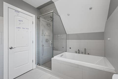 Tiny photo for 6133 N LENOX Avenue, Chicago, IL 60646 (MLS # 12717744)