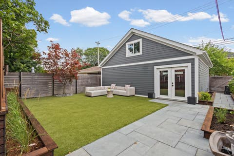 Tiny photo for 6133 N LENOX Avenue, Chicago, IL 60646 (MLS # 12717744)