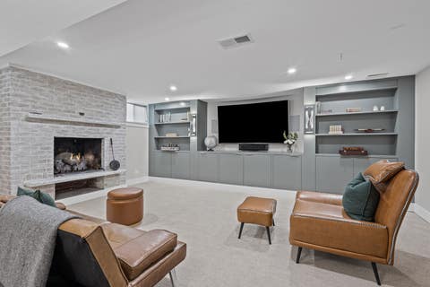 Tiny photo for 6133 N LENOX Avenue, Chicago, IL 60646 (MLS # 12717744)