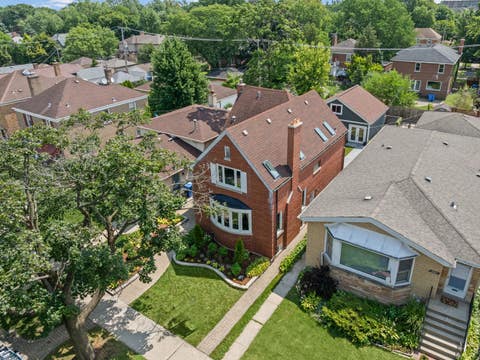 Tiny photo for 6133 N LENOX Avenue, Chicago, IL 60646 (MLS # 12717744)
