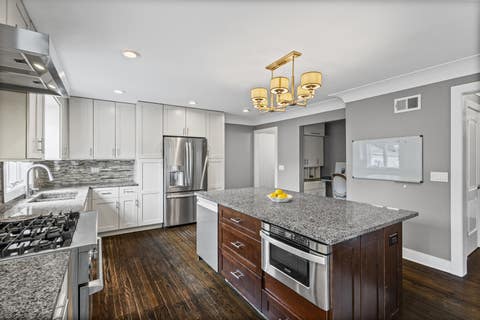 Tiny photo for 6133 N LENOX Avenue, Chicago, IL 60646 (MLS # 12717744)