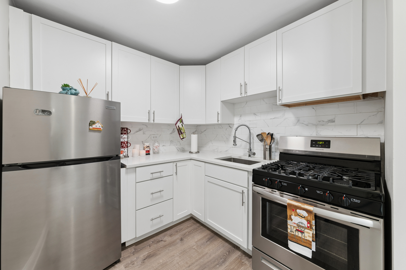 5506 Lincoln Avenue A511