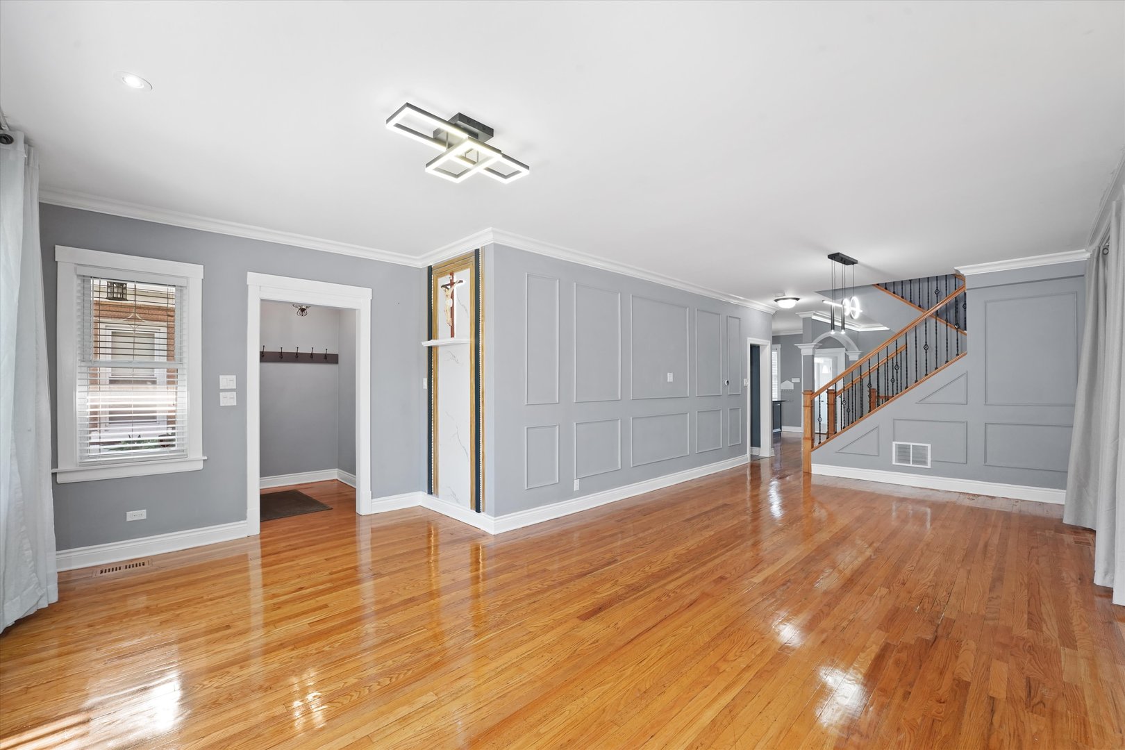 5151 W Fletcher Street