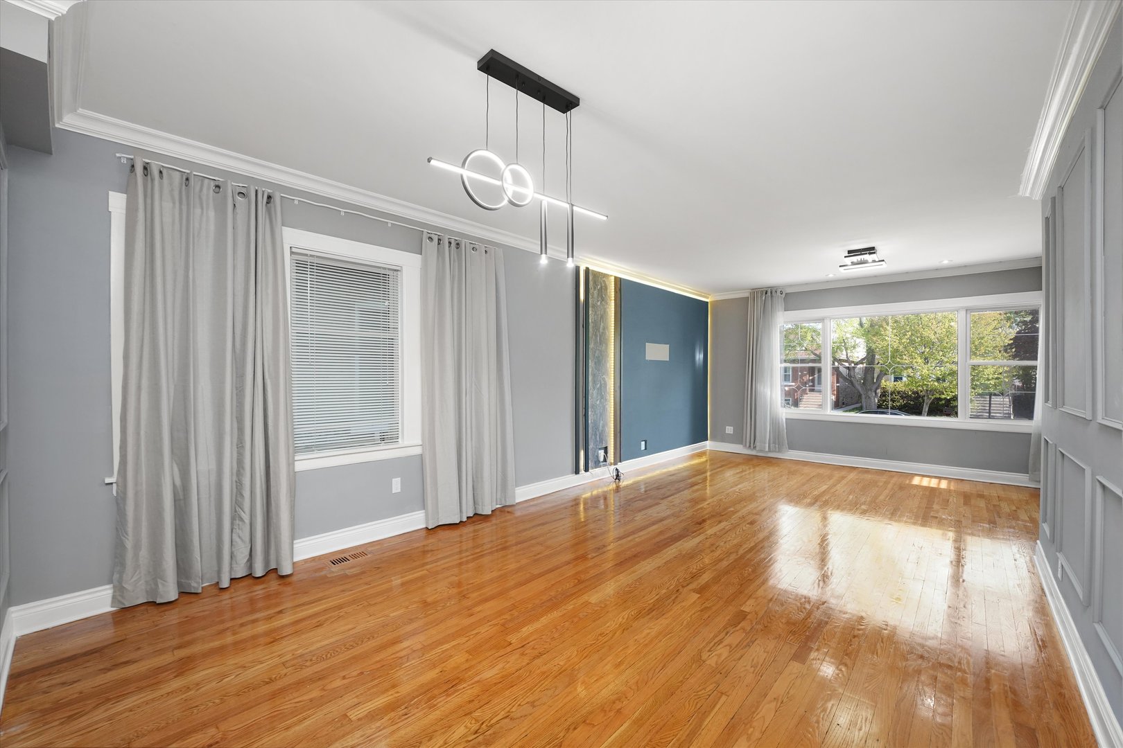 5151 W Fletcher Street