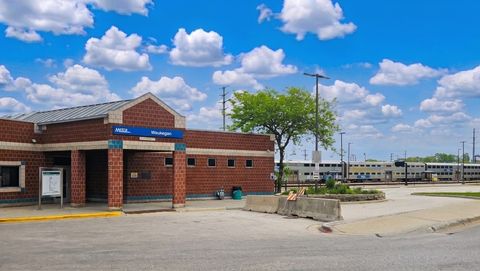 Tiny photo for 645 Judge Avenue, Waukegan, IL 60085 (MLS # 12653371)